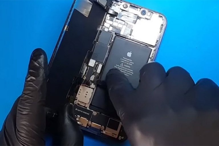 Apple va vendre des pièces détachées et des outils pour réparer l’iPhone à domicile